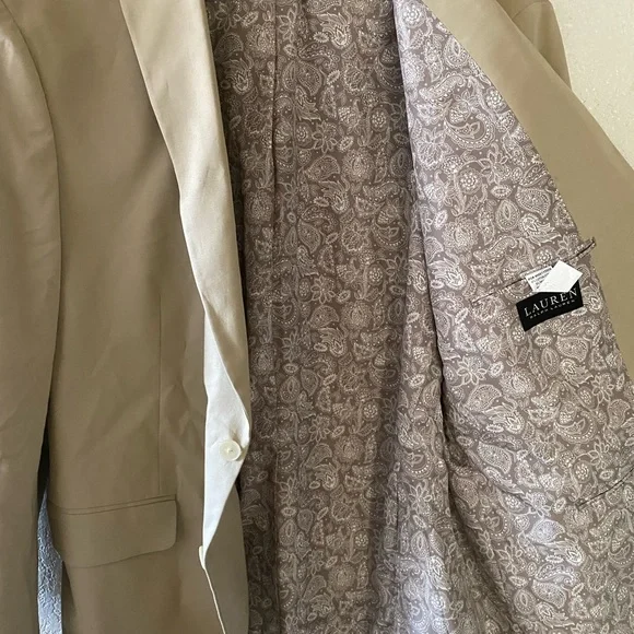 Ralph Lauren’s Men Suit Jacket